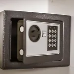 Marco * 法扎纳